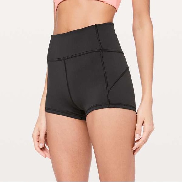 Lululemon In Movement Short *Everlux 2.5" Black (First Release)